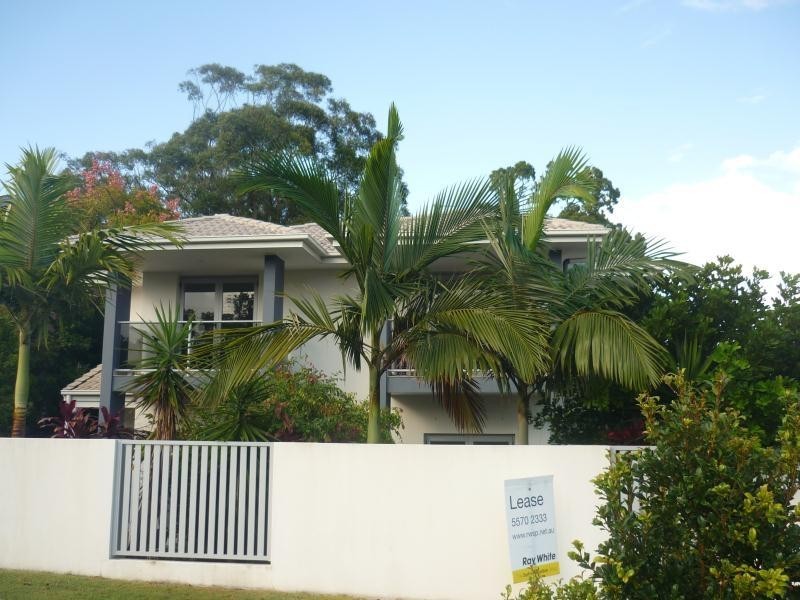 4/60 Broad Street, Labrador QLD 4215