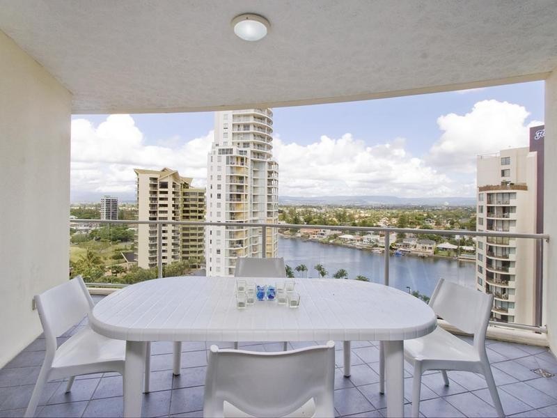 18 Fern Street, Surfers Paradise QLD 4217