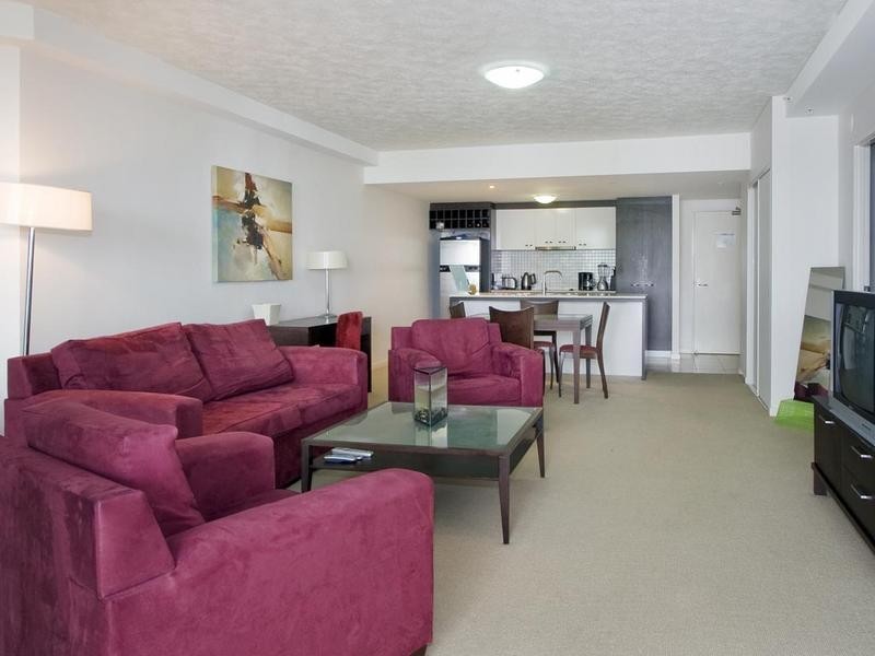 18 Fern Street, Surfers Paradise QLD 4217