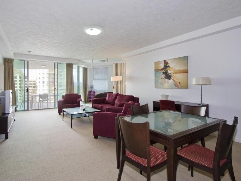 18 Fern Street, Surfers Paradise QLD 4217