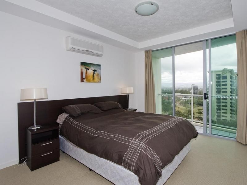 18 Fern Street, Surfers Paradise QLD 4217