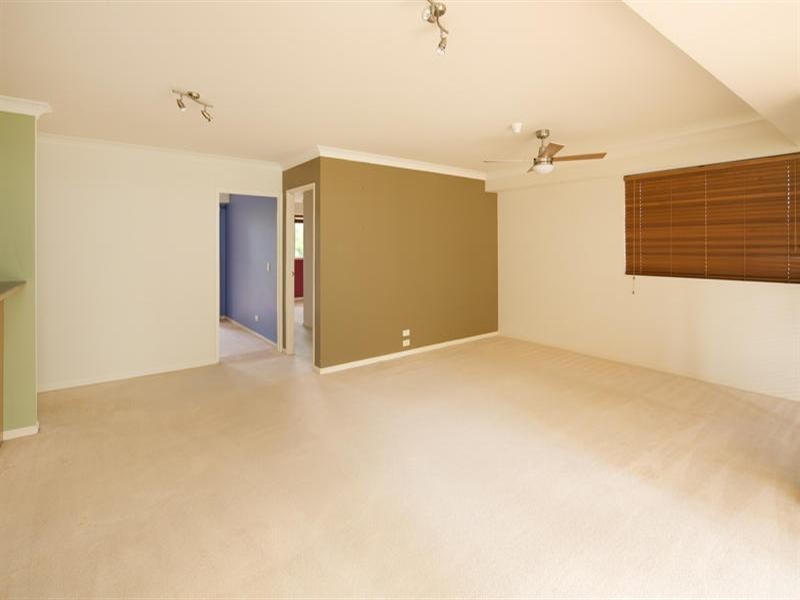 3 5 Cronin Avenue, Main Beach QLD 4217