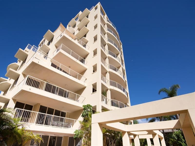 3 5 Cronin Avenue, Main Beach QLD 4217