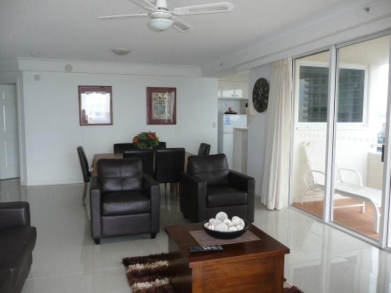 264-6 View Avenue, Surfers Paradise QLD 4217