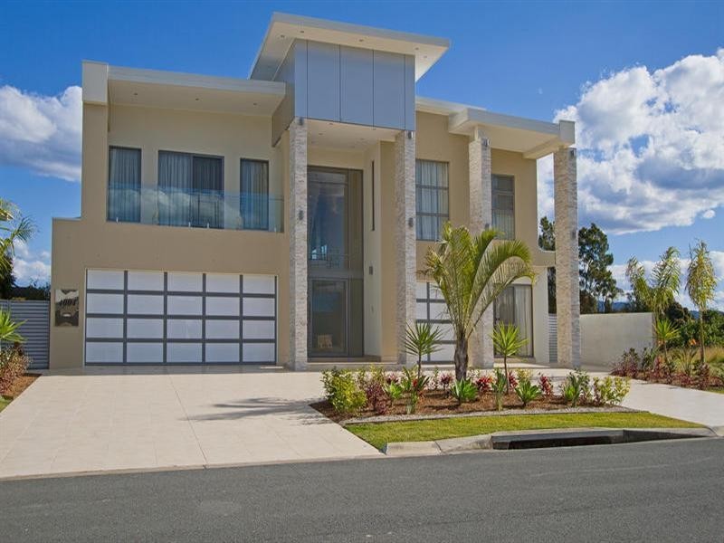 4004 The Boulevard, Benowa QLD 4217