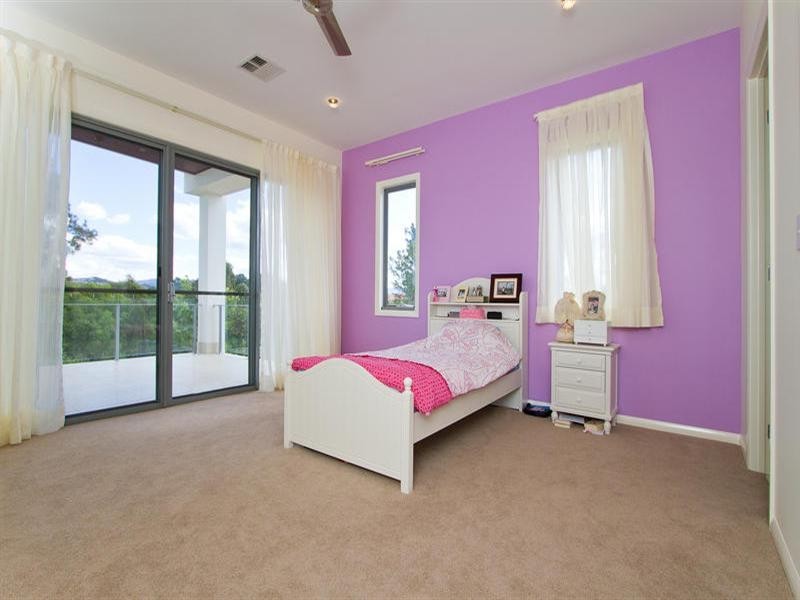 4004 The Boulevard, Benowa QLD 4217