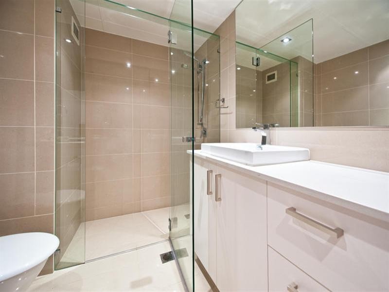 1 Higman Street, Surfers Paradise QLD 4217