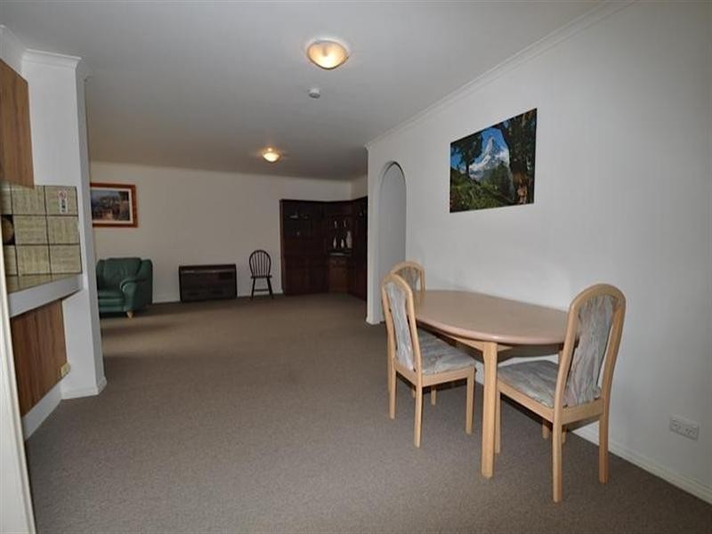 11 Riverview Parade, Surfers Paradise QLD 4217