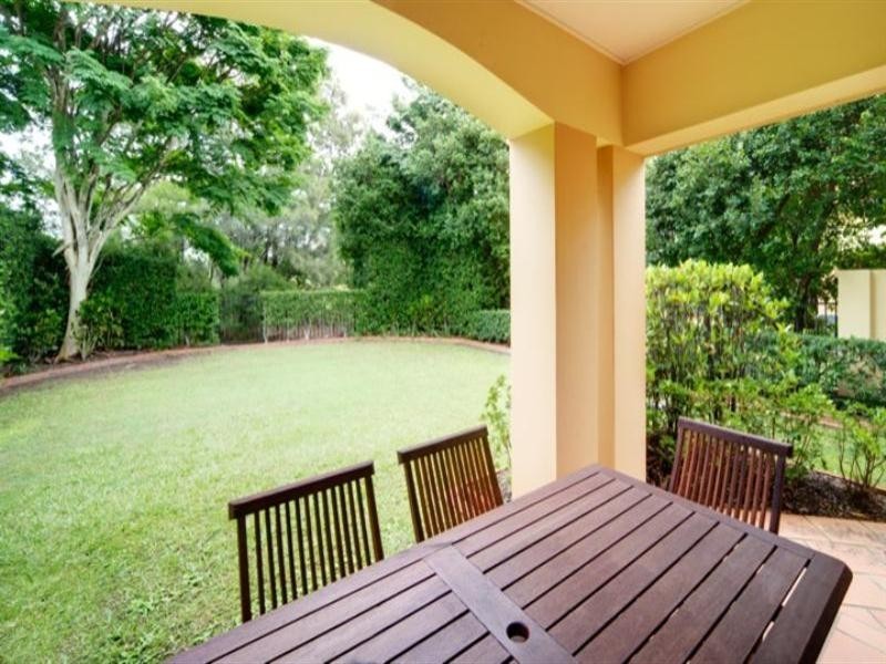 3234 Palladian Drive, Hope Island QLD 4212