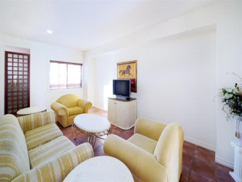 3220 Palladian Drive, Hope Island QLD 4212