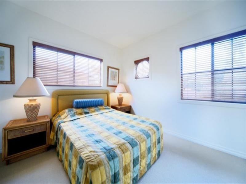 3220 Palladian Drive, Hope Island QLD 4212