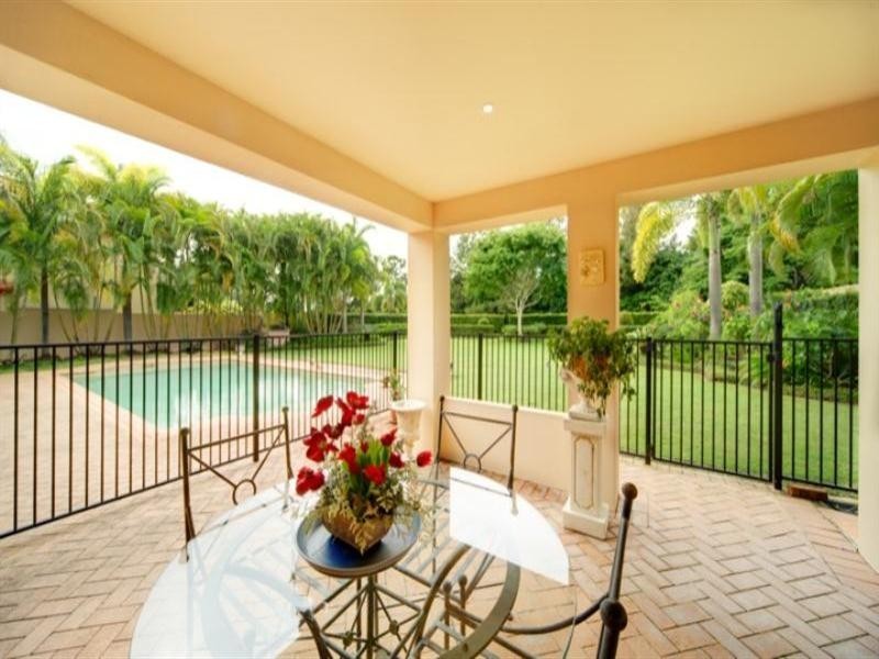 3165 Riverleigh Drive, Hope Island QLD 4212