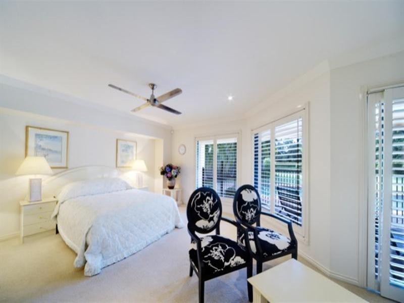 3165 Riverleigh Drive, Hope Island QLD 4212
