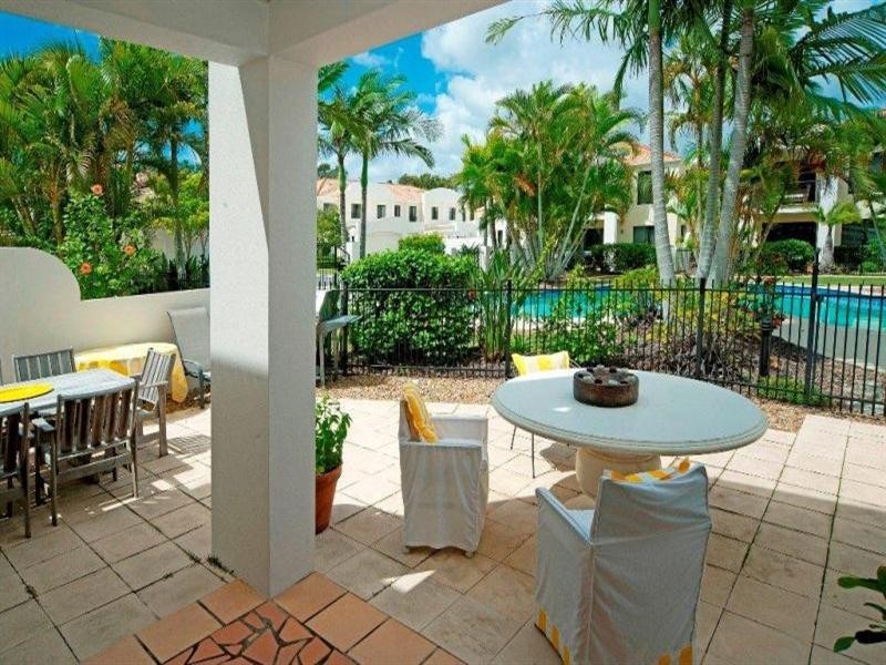 8891 Magnolia Drive East, Hope Island QLD 4212