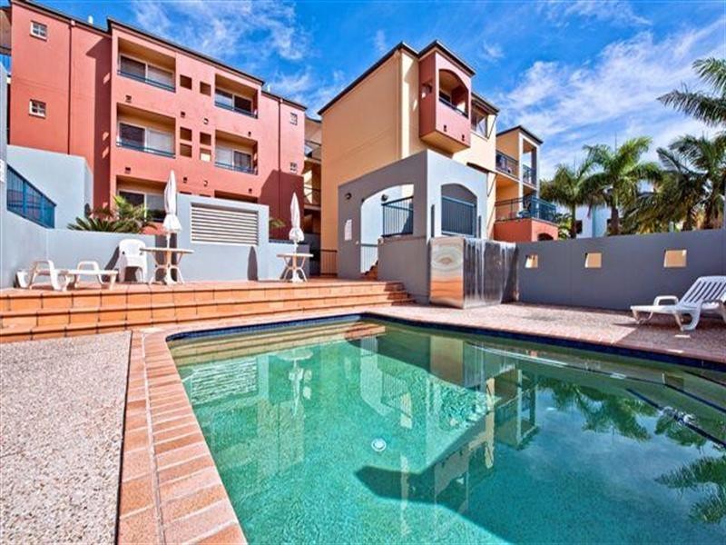 10 Purli Street – Chez Chaz, Surfers Paradise QLD 4217