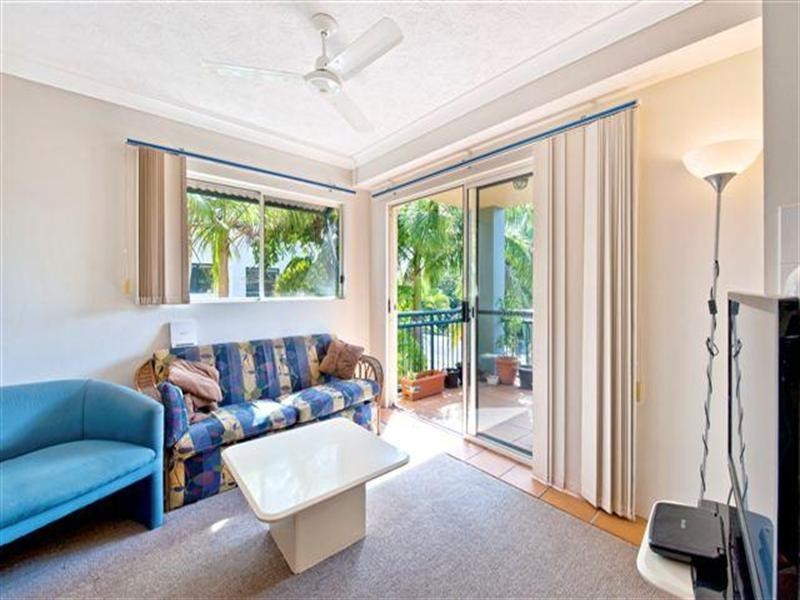 10 Purli Street – Chez Chaz, Surfers Paradise QLD 4217