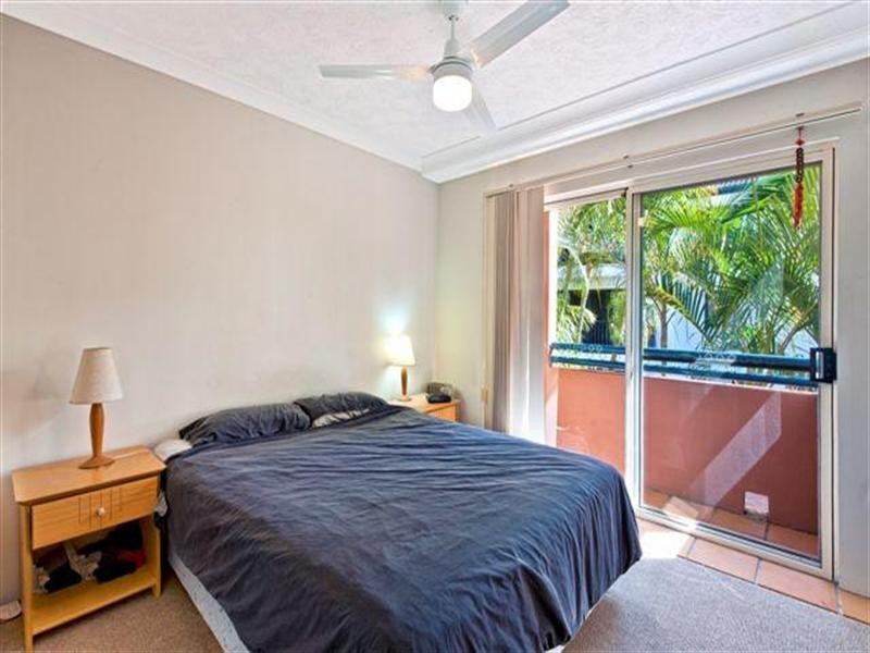 10 Purli Street – Chez Chaz, Surfers Paradise QLD 4217