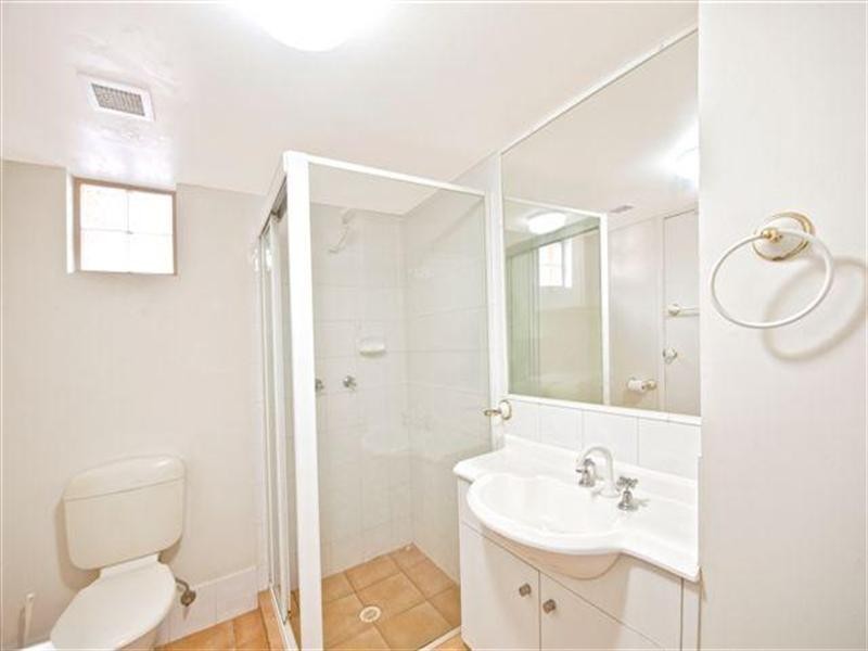 10 Purli Street – Chez Chaz, Surfers Paradise QLD 4217