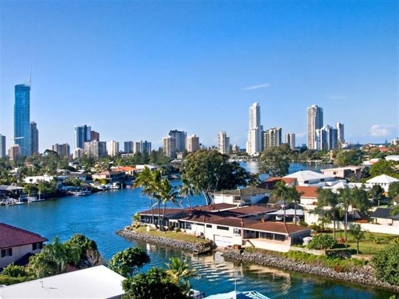 87-89 Monaco Street, Broadbeach Waters QLD 4218