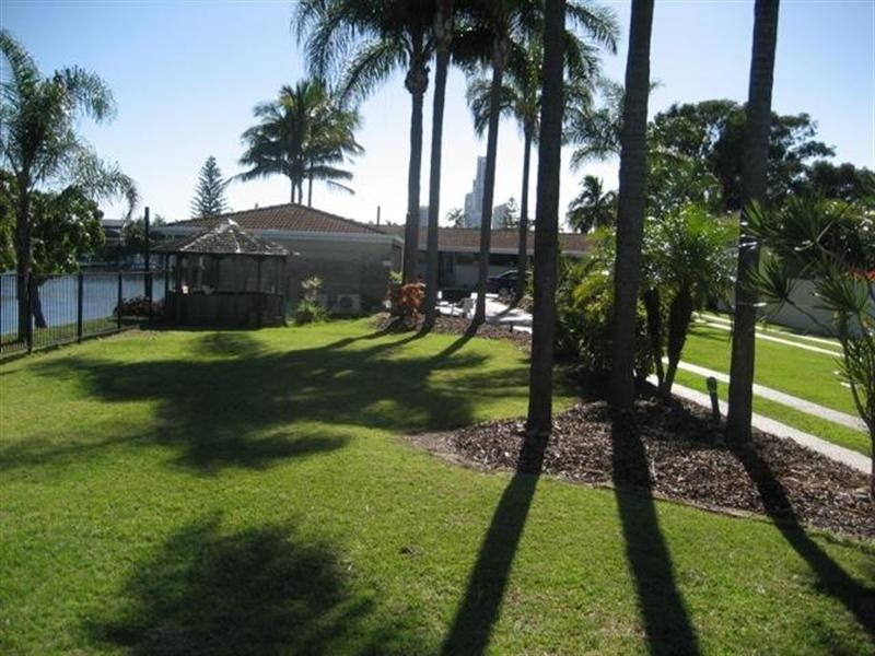 87-89 Monaco Street, Broadbeach Waters QLD 4218