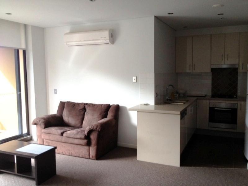 2 Aqua Street, Southport QLD 4215