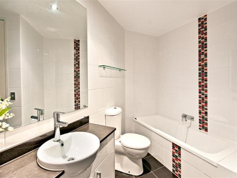 2 Aqua Street, Southport QLD 4215