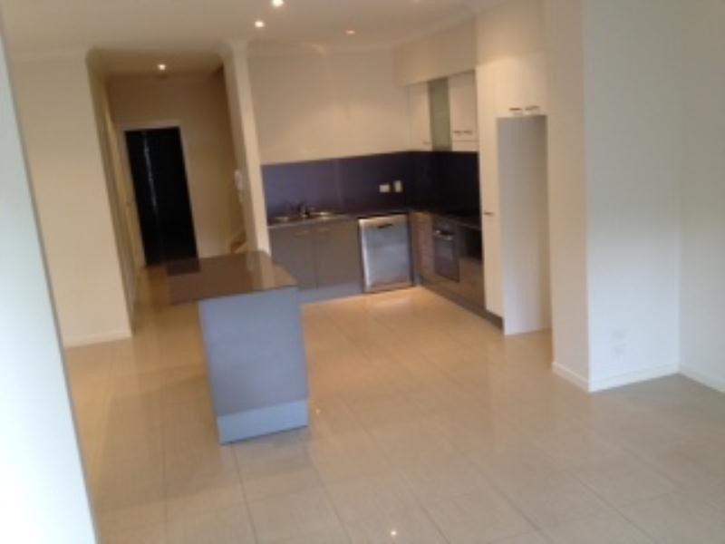 1/60 Broad Street, Labrador QLD 4215