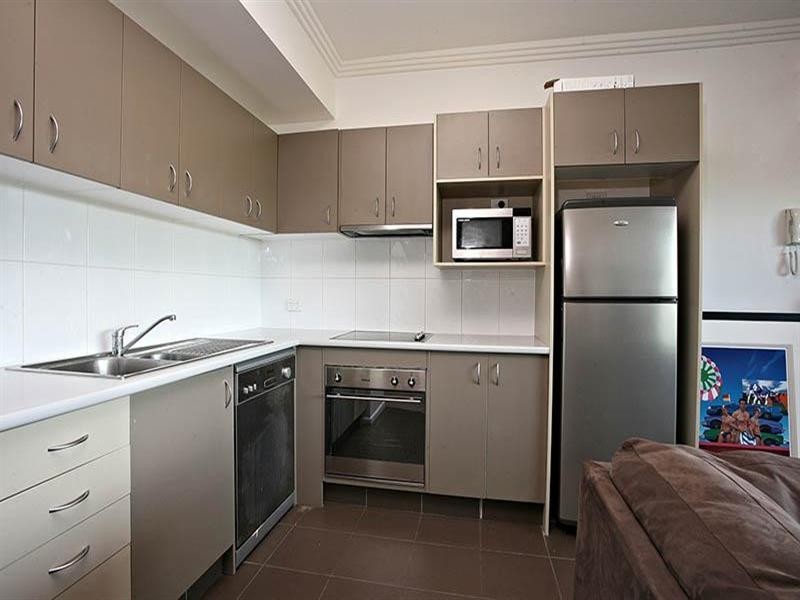 9-18 Rose Street, Southport QLD 4215