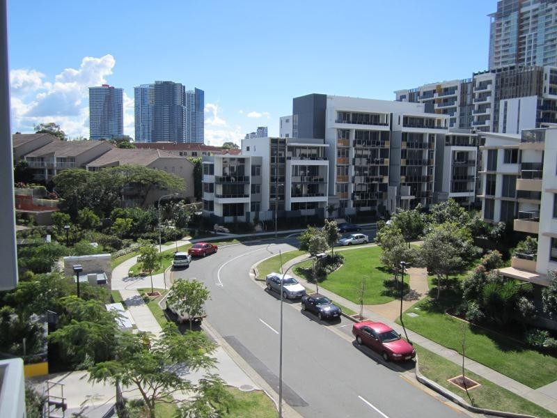 715 2 Aqua Street, Southport QLD 4215