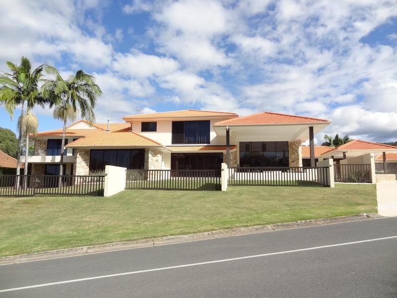 28 Earle Court, Tallai QLD 4213