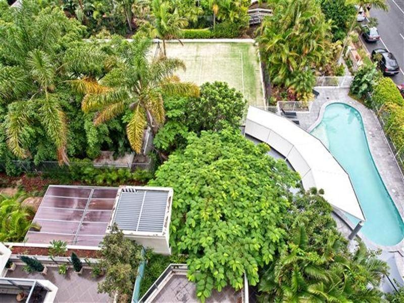 18 Cypress Avenue, Surfers Paradise QLD 4217