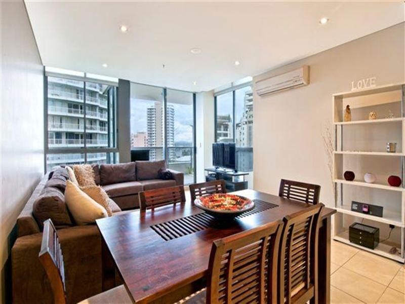 18 Cypress Avenue, Surfers Paradise QLD 4217