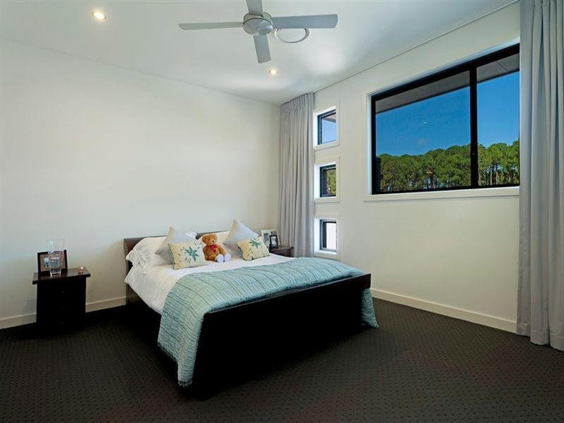 2273 Banksia Lakes Drive, Sanctuary Cove QLD 4212