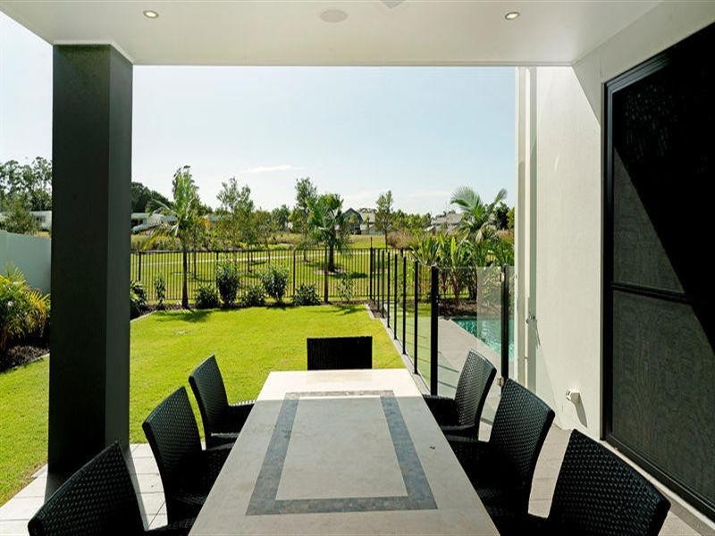 2273 Banksia Lakes Drive, Sanctuary Cove QLD 4212