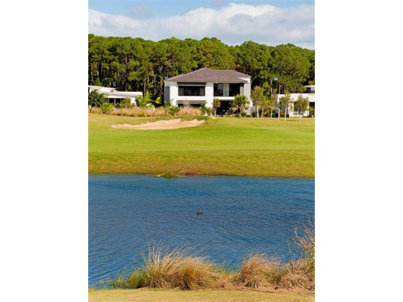 2273 Banksia Lakes Drive, Sanctuary Cove QLD 4212