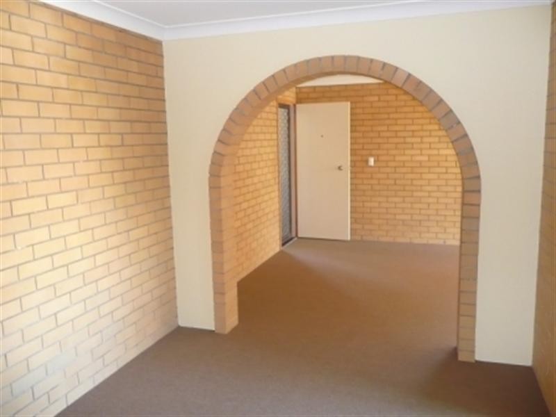 4/35 Chelsea Avenue, Broadbeach QLD 4218