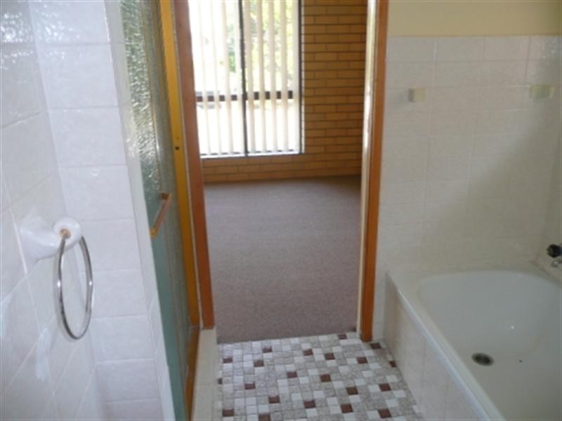 4/35 Chelsea Avenue, Broadbeach QLD 4218