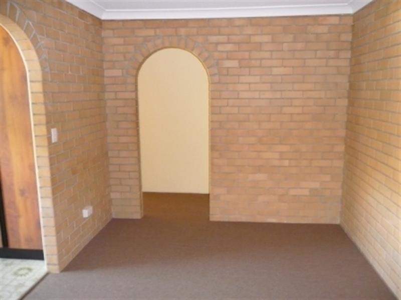 4/35 Chelsea Avenue, Broadbeach QLD 4218