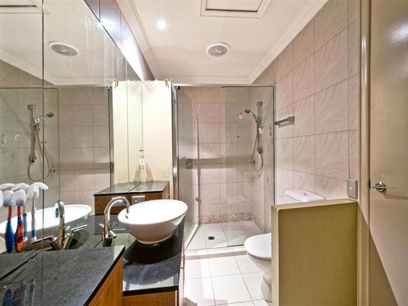 7 Elliott Street, Surfers Paradise QLD 4217