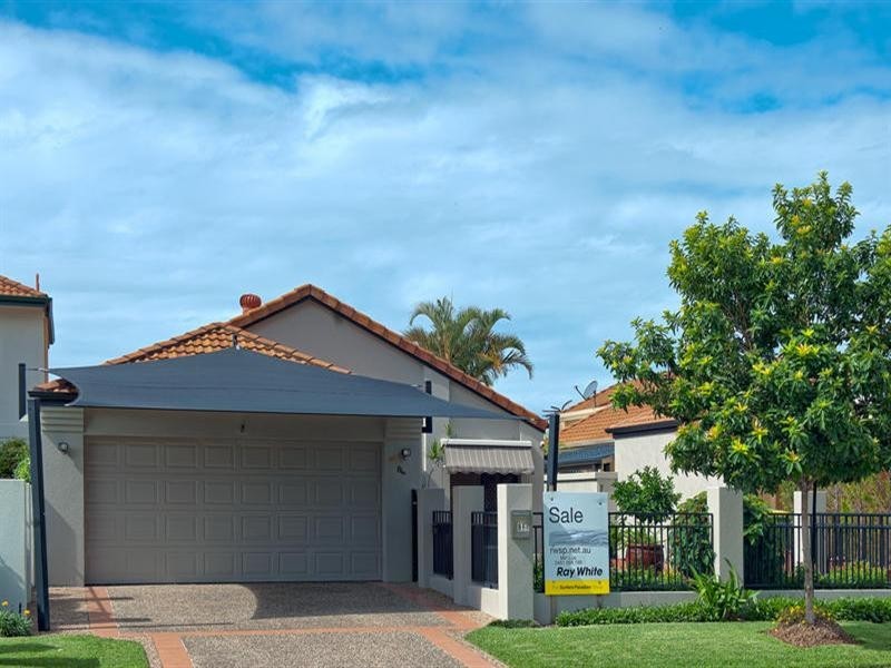 86B St Kevins Avenue, Benowa QLD 4217