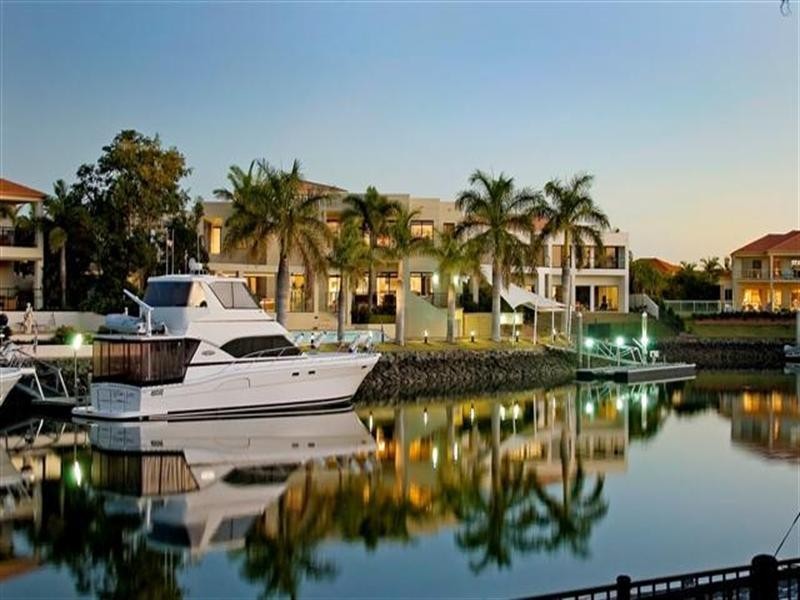 1133 Beechwood Drive, Hope Island QLD 4212