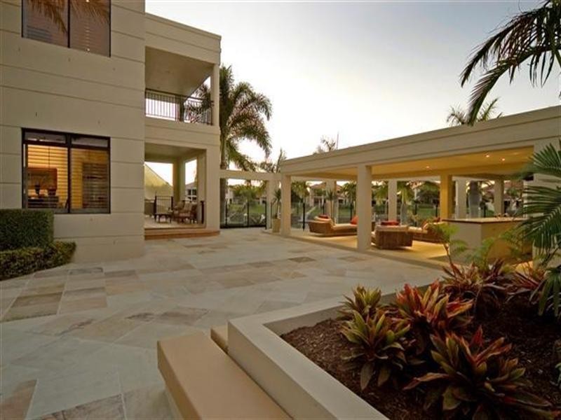 1133 Beechwood Drive, Hope Island QLD 4212