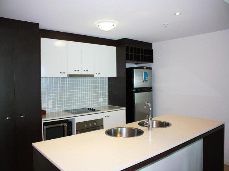 18 Fern Street, Surfers Paradise QLD 4217