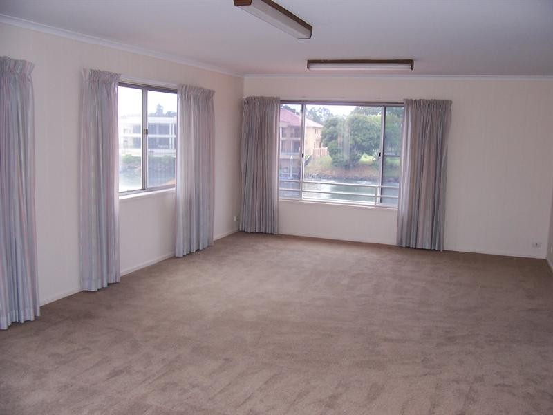 24 Emu Court, Sorrento QLD 4217