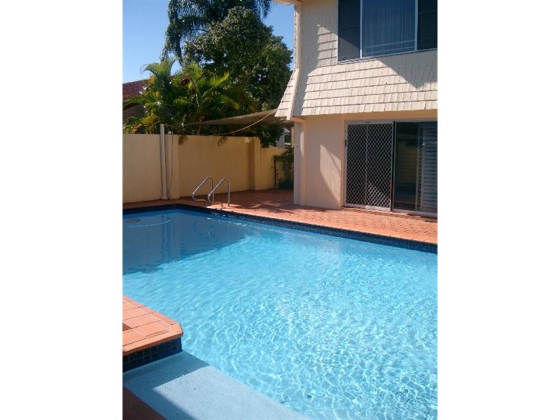 24 Emu Court, Sorrento QLD 4217