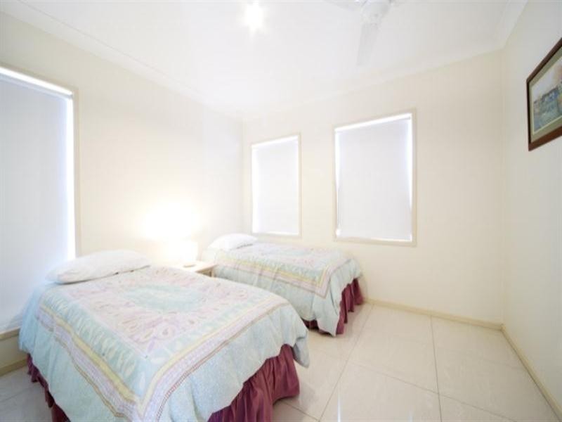 1102 Beechwood Drive, Hope Island QLD 4212