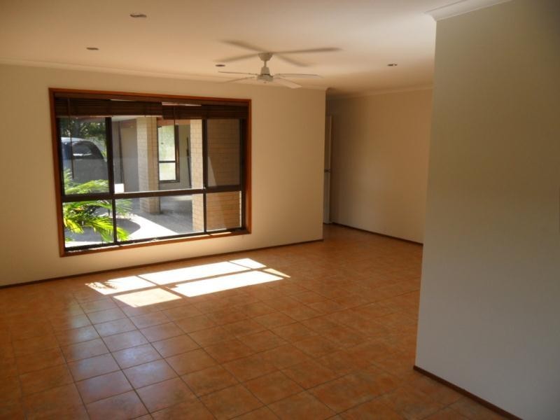 40 Lochinvar Court, Ashmore QLD 4214