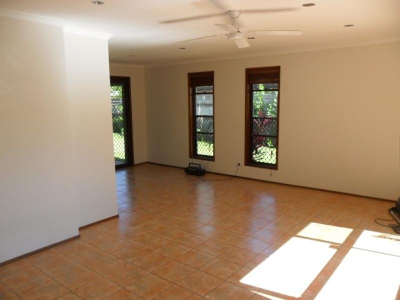 40 Lochinvar Court, Ashmore QLD 4214