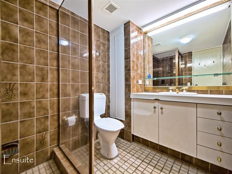 4 Thornton Street – Acapulco, Surfers Paradise QLD 4217