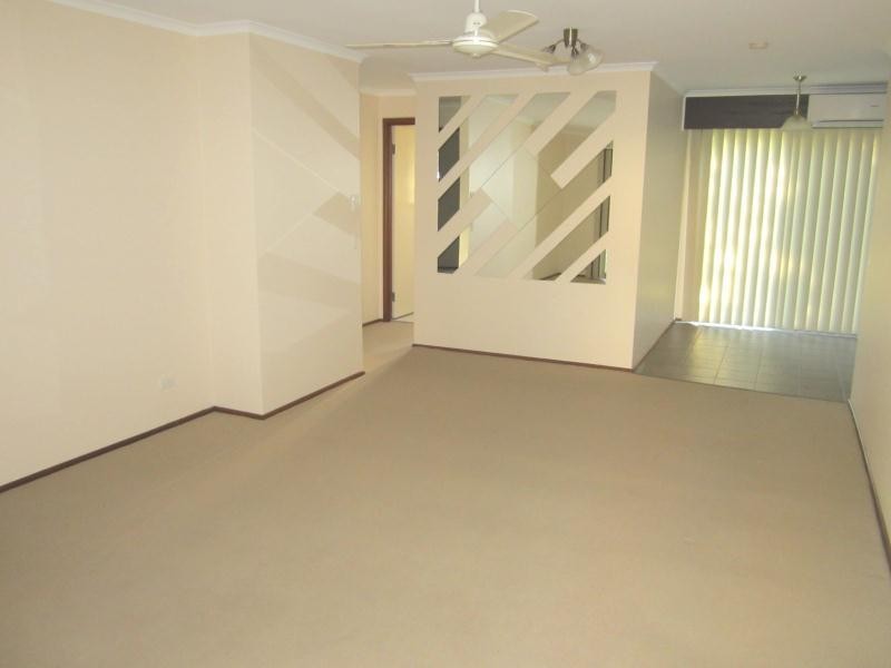 7-69 Studio Drive, Oxenford QLD 4210